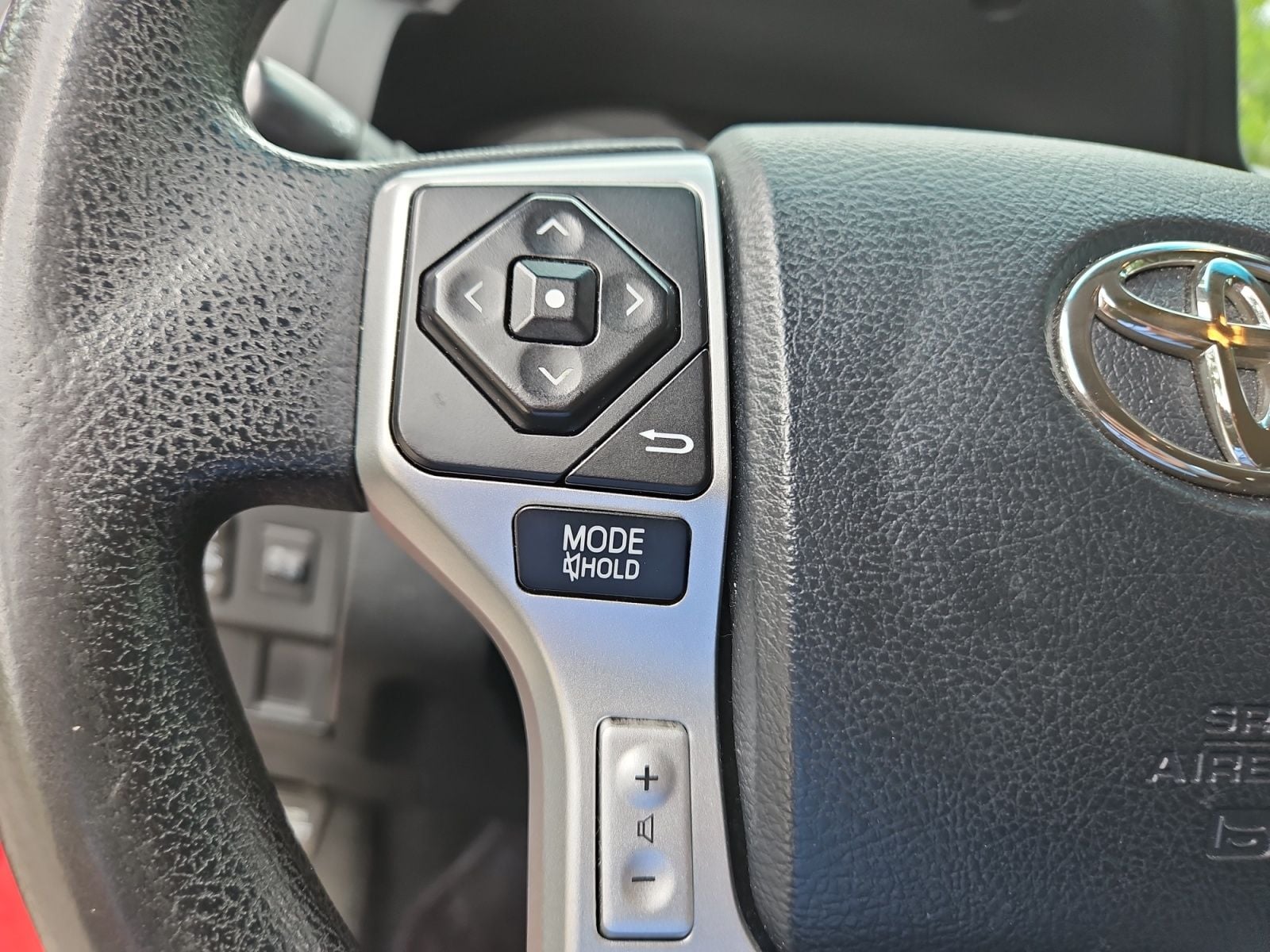 Pre-Owned 2014 Toyota Tundra SR5 - photo - 24