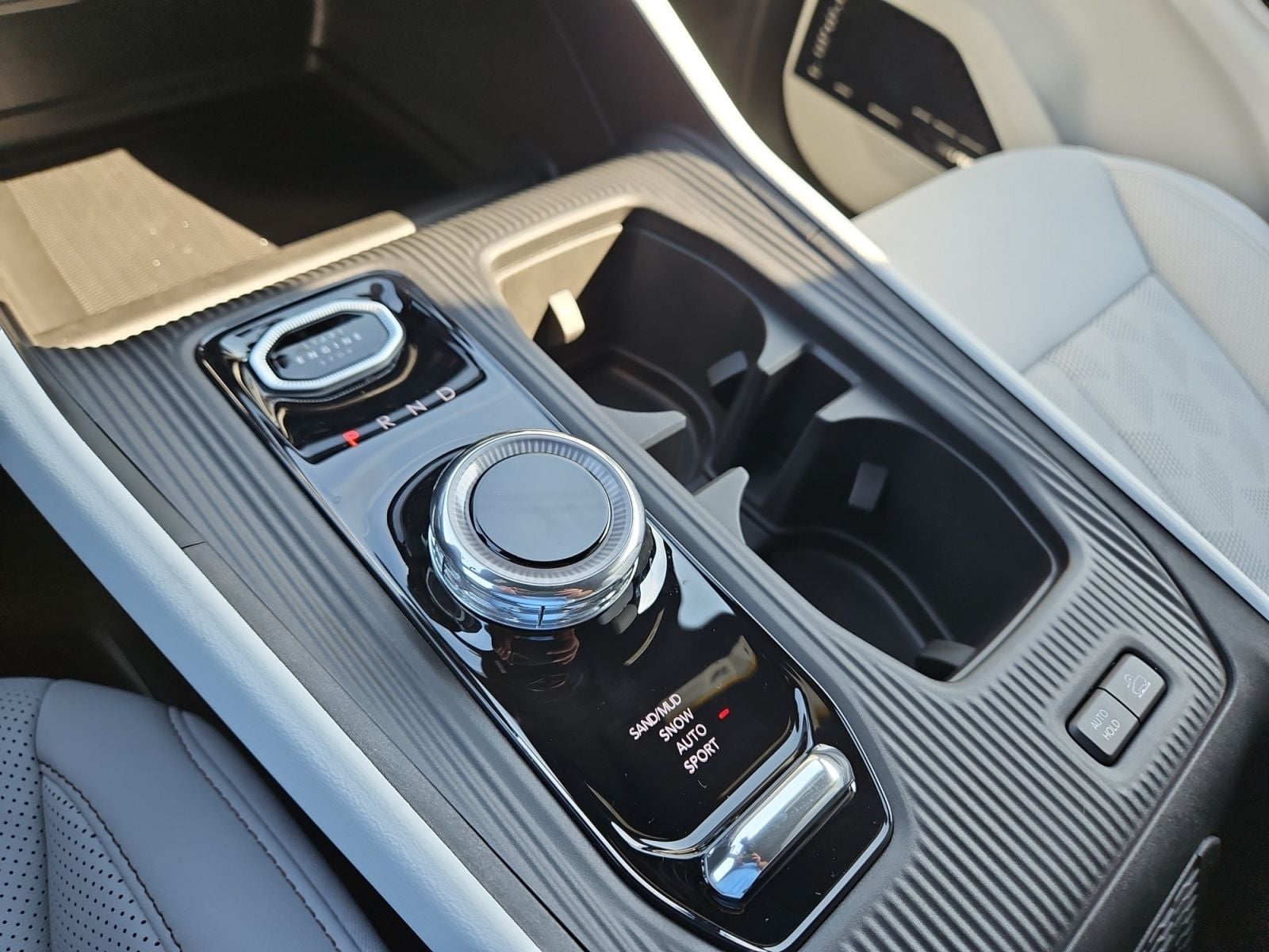 New 2026 Jeep Cherokee Overland - photo - 25