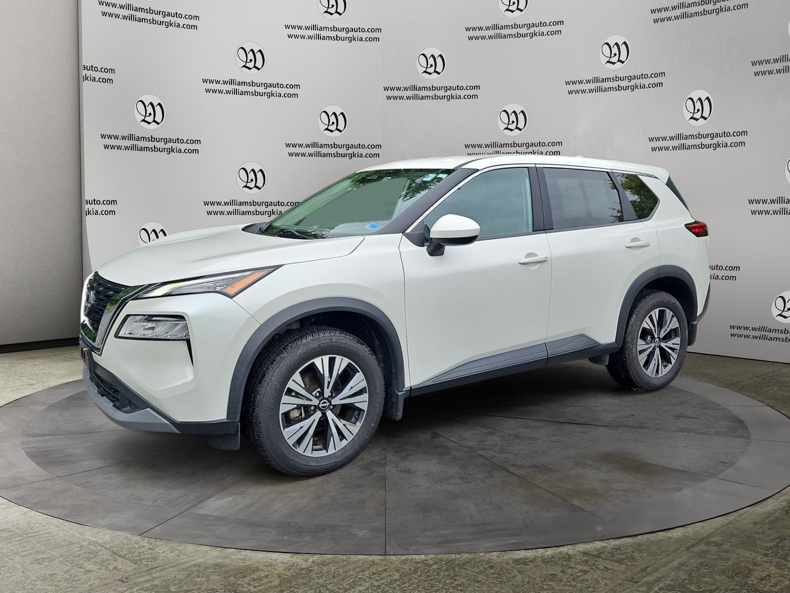 Pre-Owned 2023 Nissan Rogue SV - photo - 0
