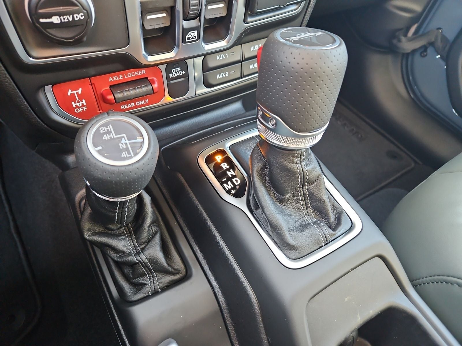 New 2026 Jeep Gladiator Mojave - photo - 26