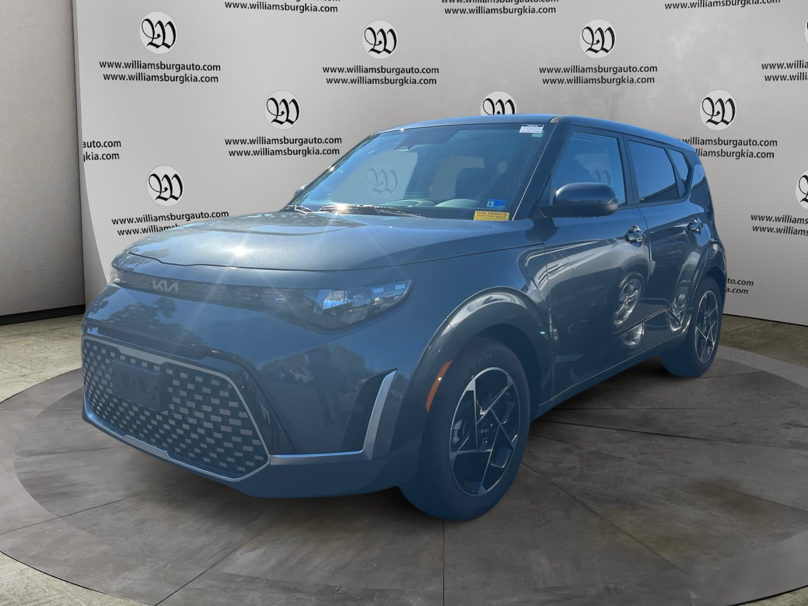 Pre-Owned 2025 Kia Soul EX - photo - 0