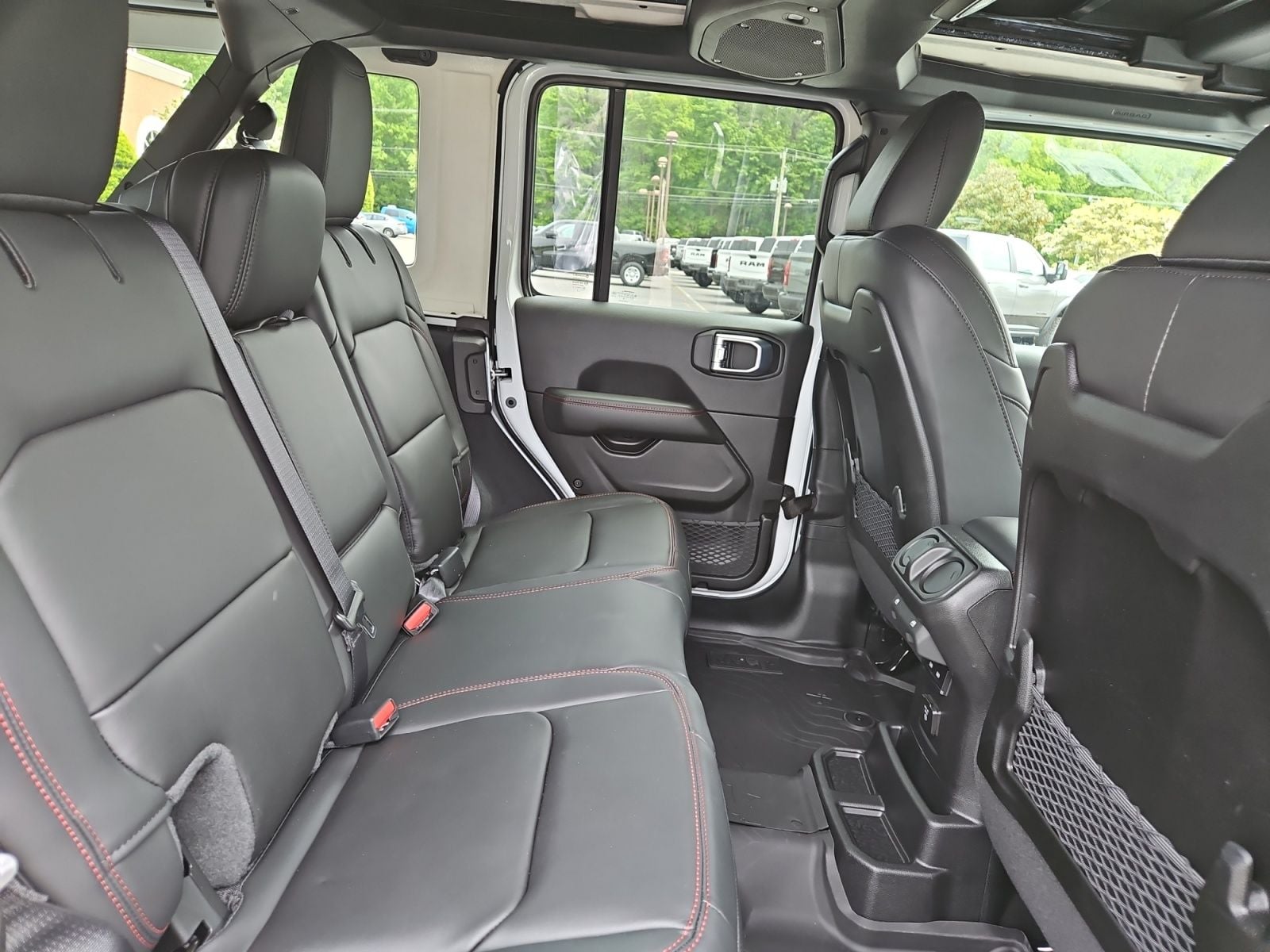New 2026 Jeep Wrangler Rubicon - photo - 16