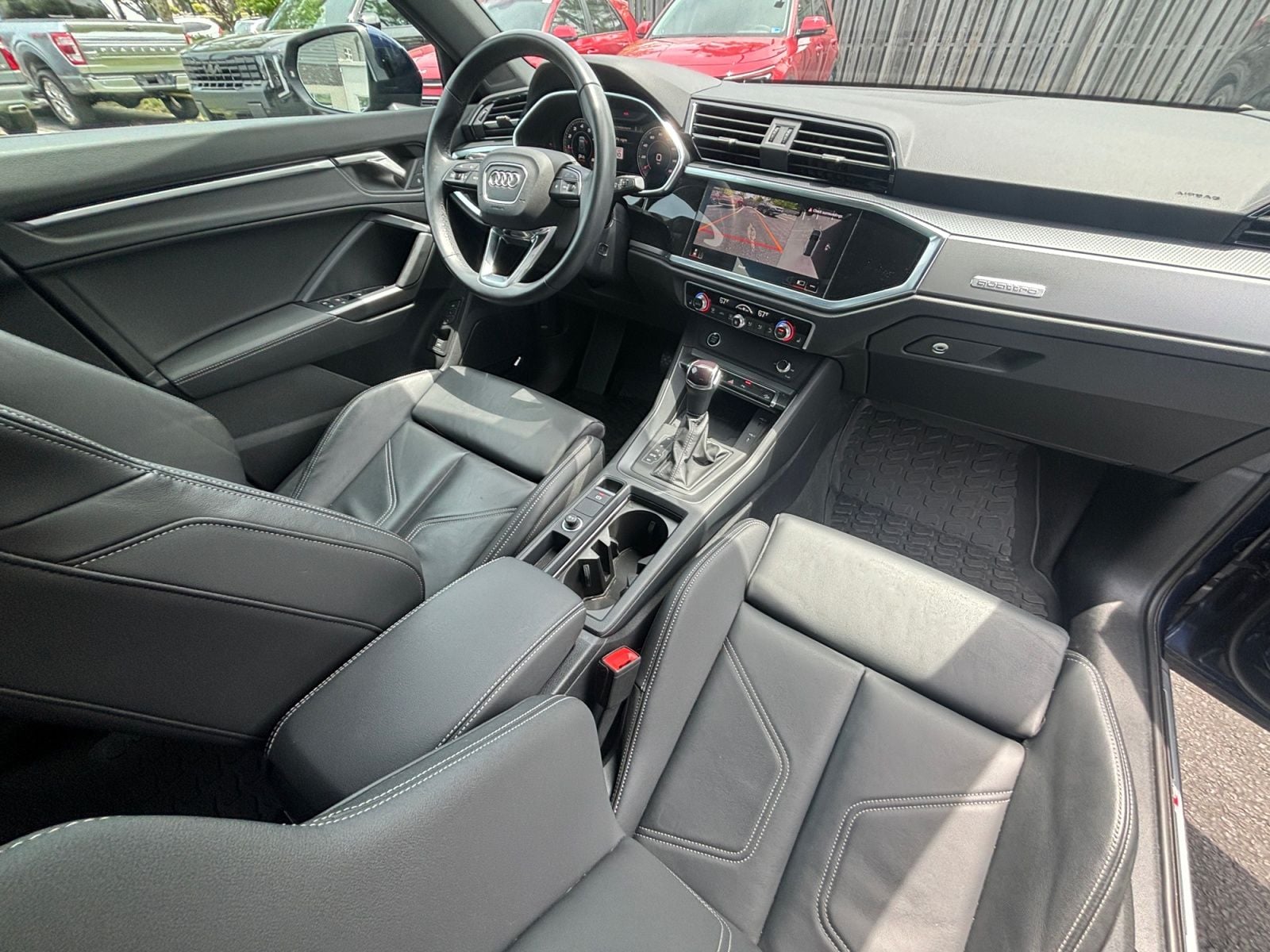 Pre-Owned 2024 Audi Q3 Premium Plus - photo - 16
