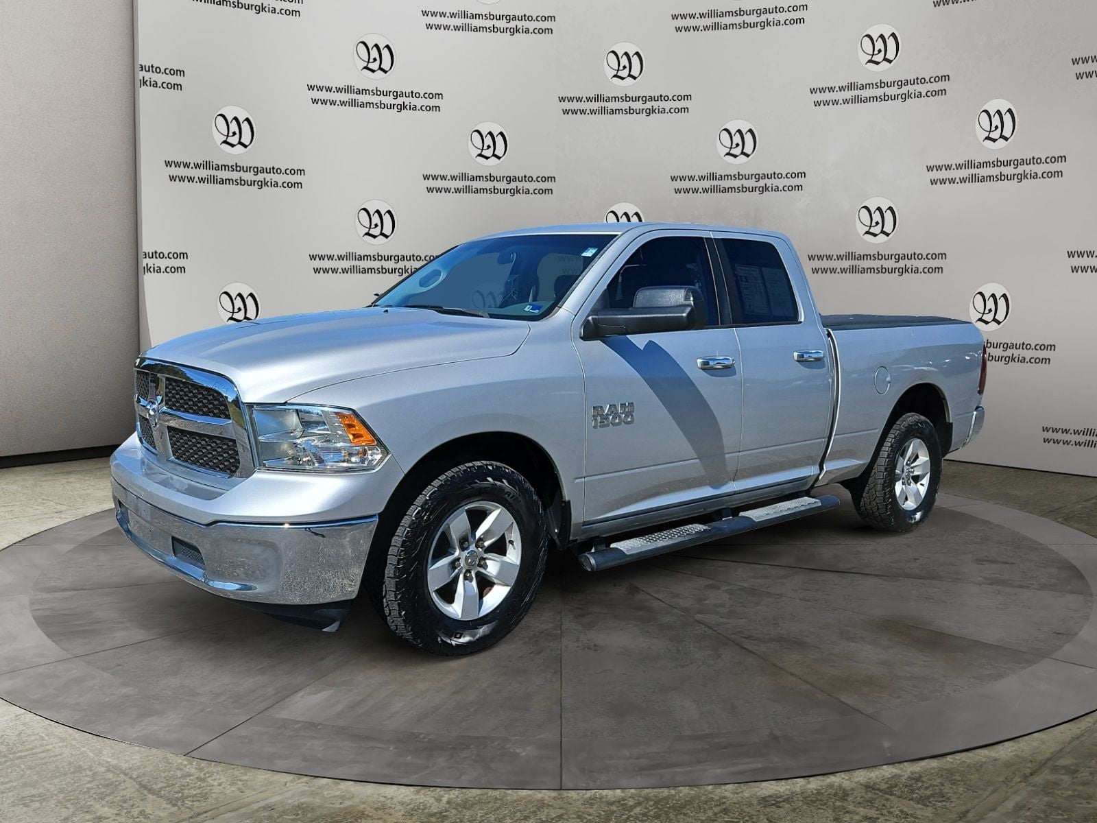 Pre-Owned 2017 Ram 1500 SLT - photo - 0