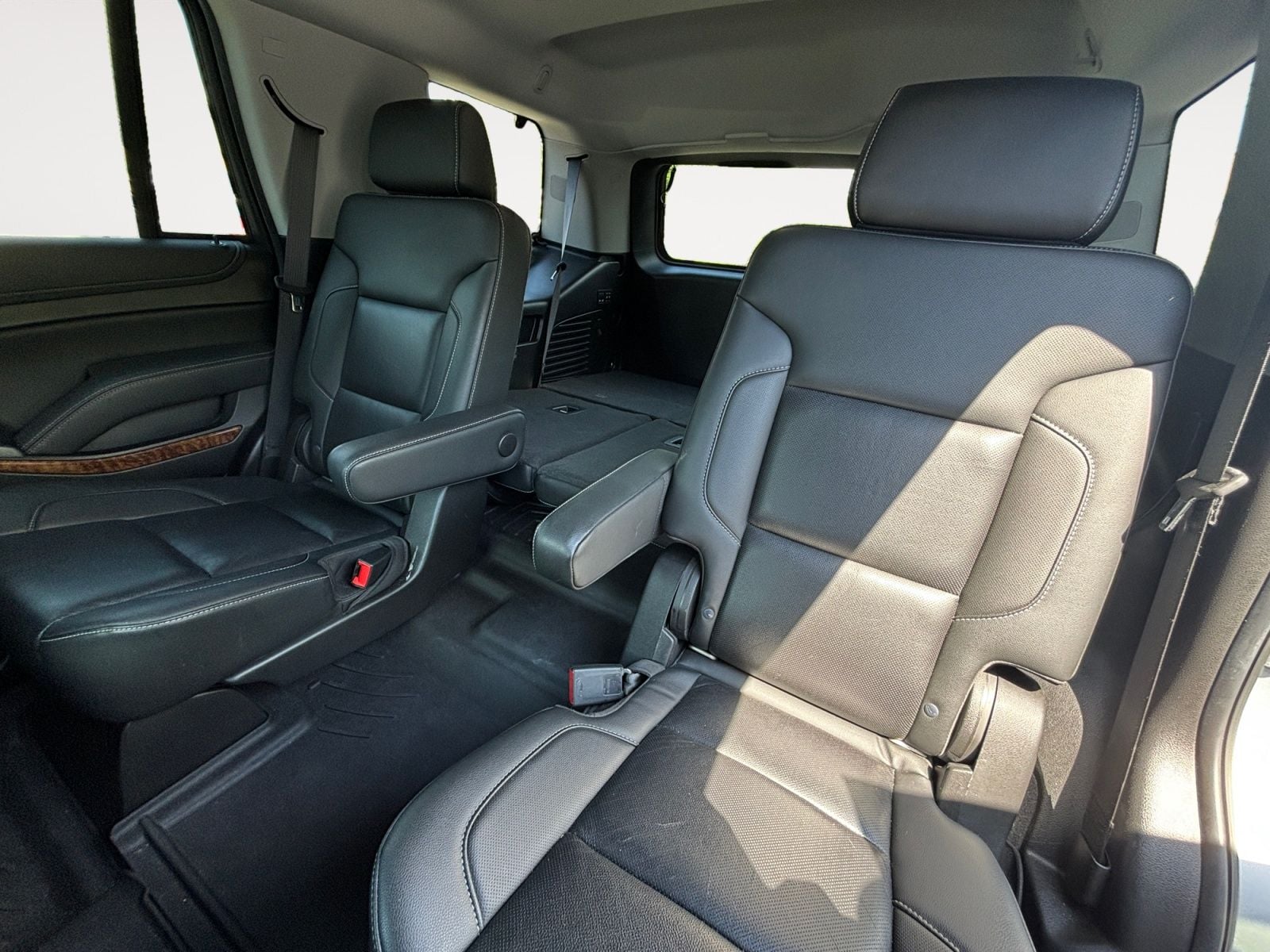 Pre-Owned 2019 Chevrolet Tahoe Premier - photo - 12