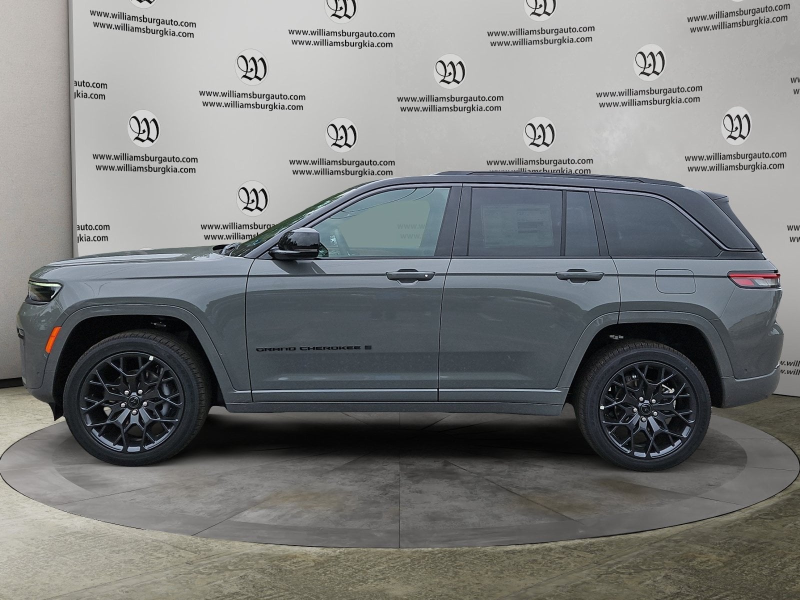 New 2027 Jeep Grand Cherokee Summit - photo - 1