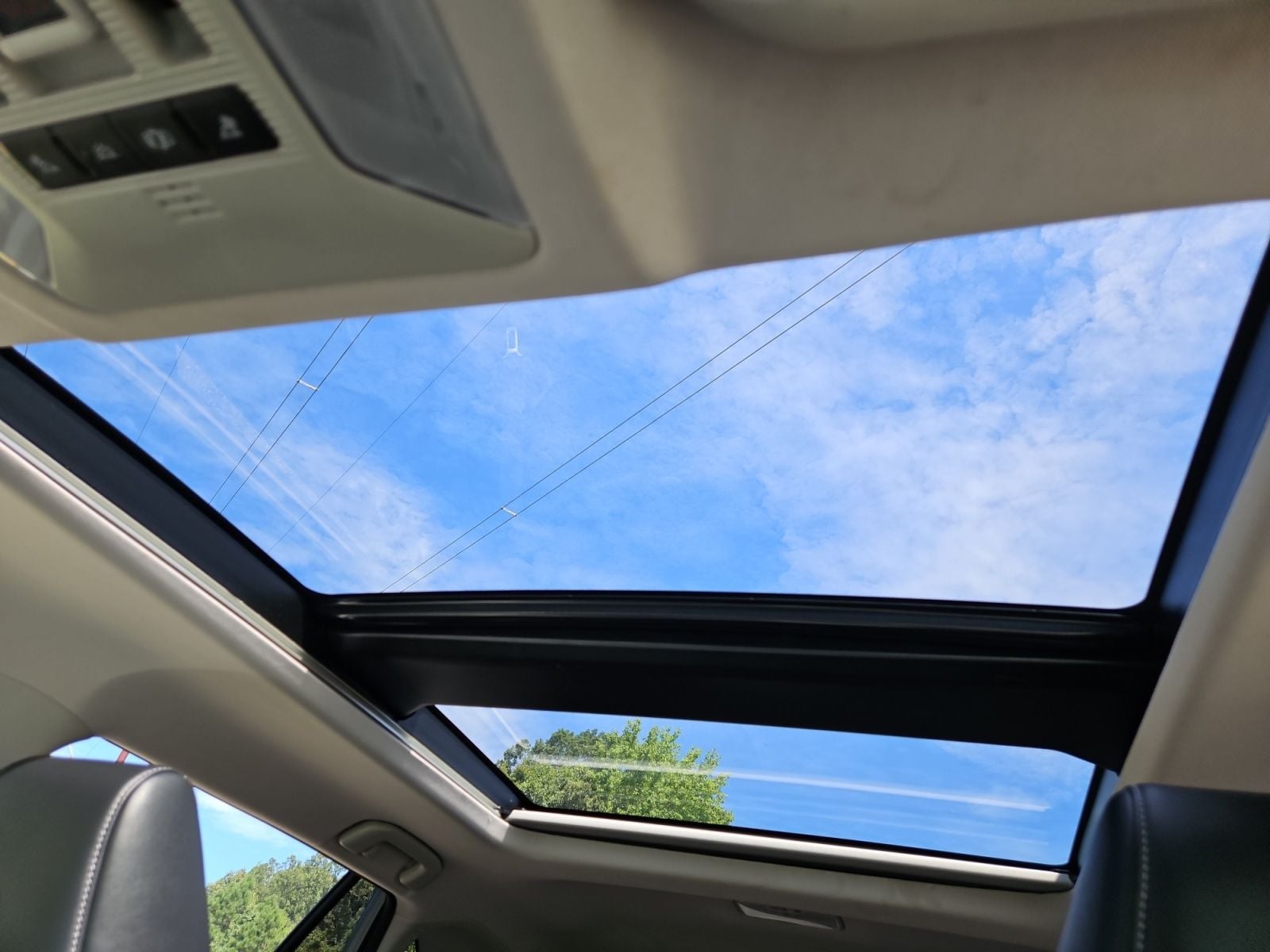 Pre-Owned 2019 Toyota RAV4 Limited - photo - 29