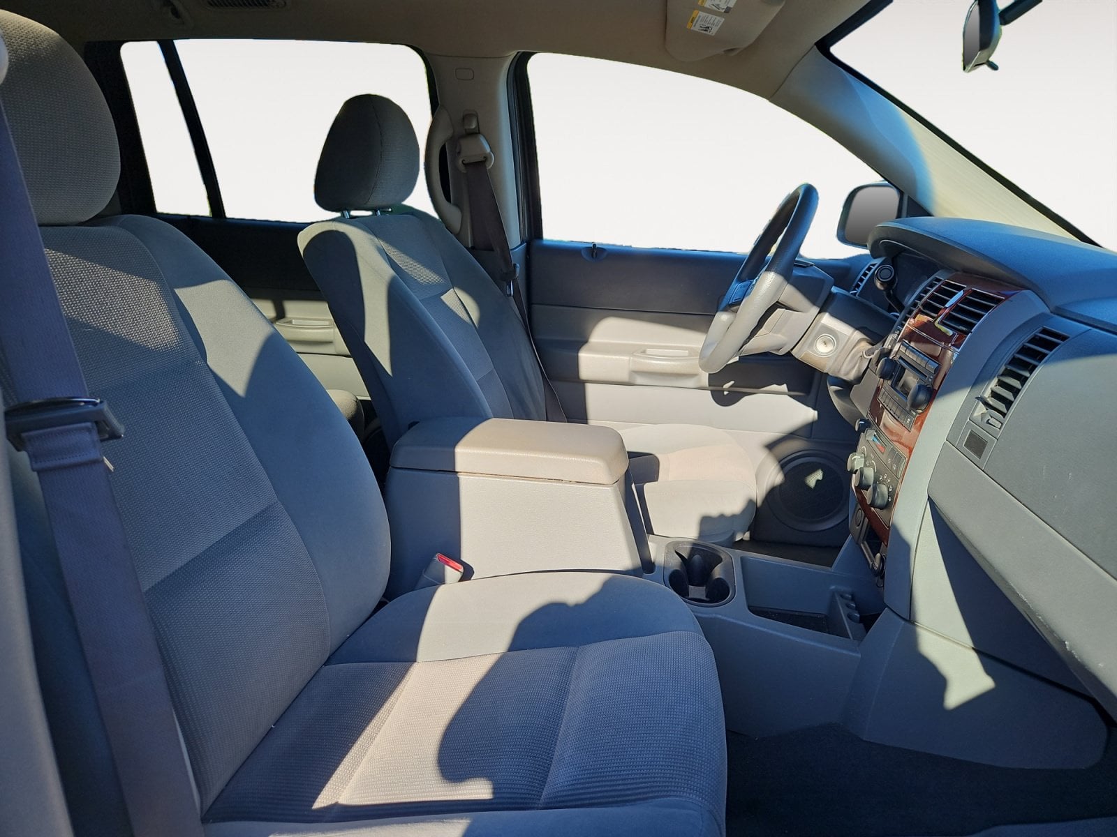 Pre-Owned 2004 Dodge Durango SLT - photo - 14
