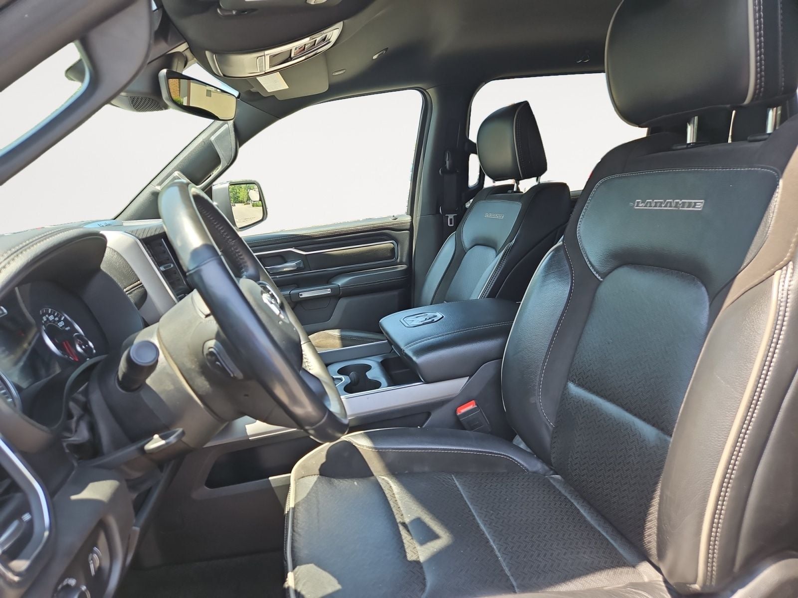 Pre-Owned 2024 Ram 1500 Laramie - photo - 8