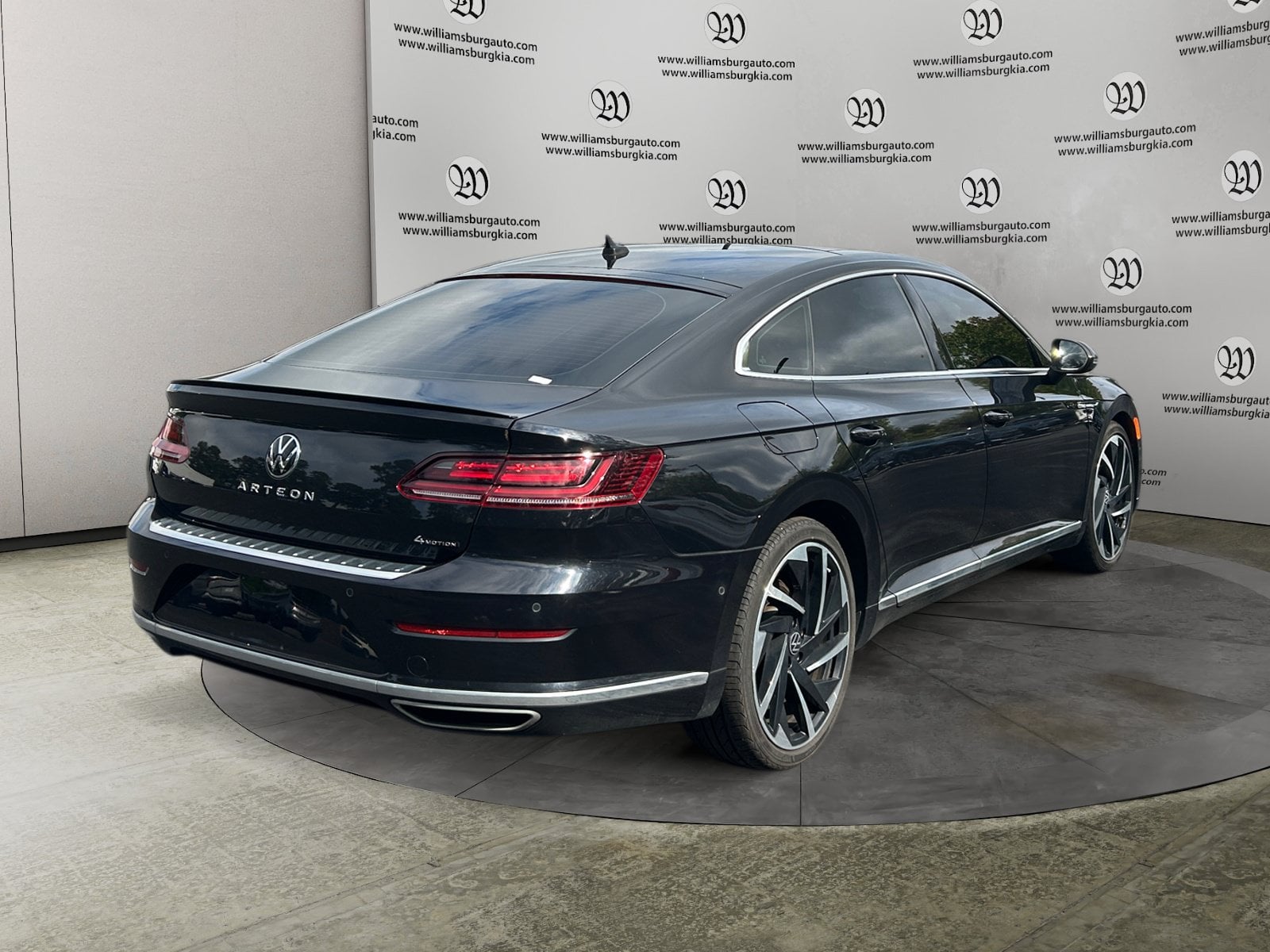 Pre-Owned 2023 Volkswagen Arteon 2.0T SEL Premium R-Line - photo - 4