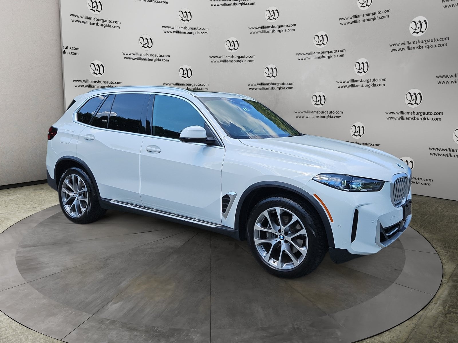 Pre-Owned 2026 BMW X5 xDrive40i - photo - 6