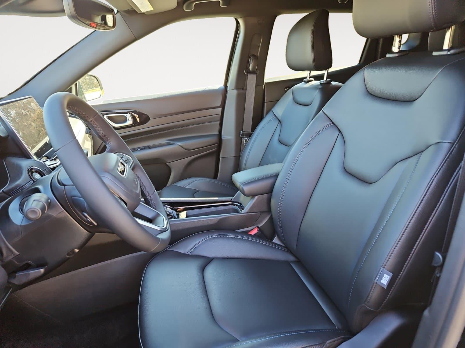 New 2026 Jeep Compass Limited - photo - 8