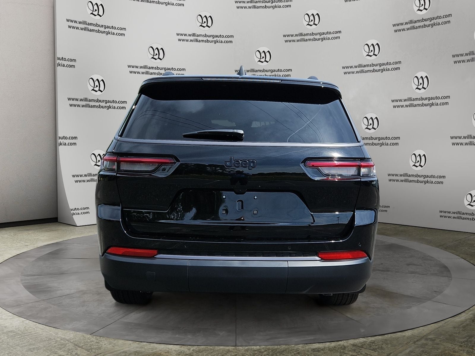 New 2026 Jeep Grand Cherokee L Altitude - photo - 3