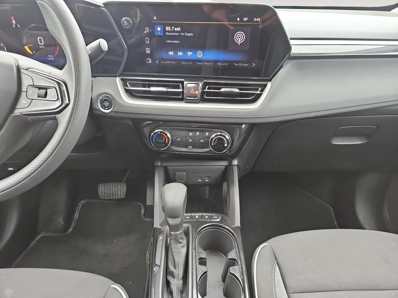 Pre-Owned 2025 Chevrolet TrailBlazer LT - photo - 10