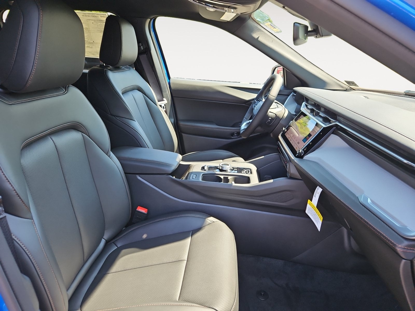 New 2026 Jeep Cherokee Limited - photo - 14