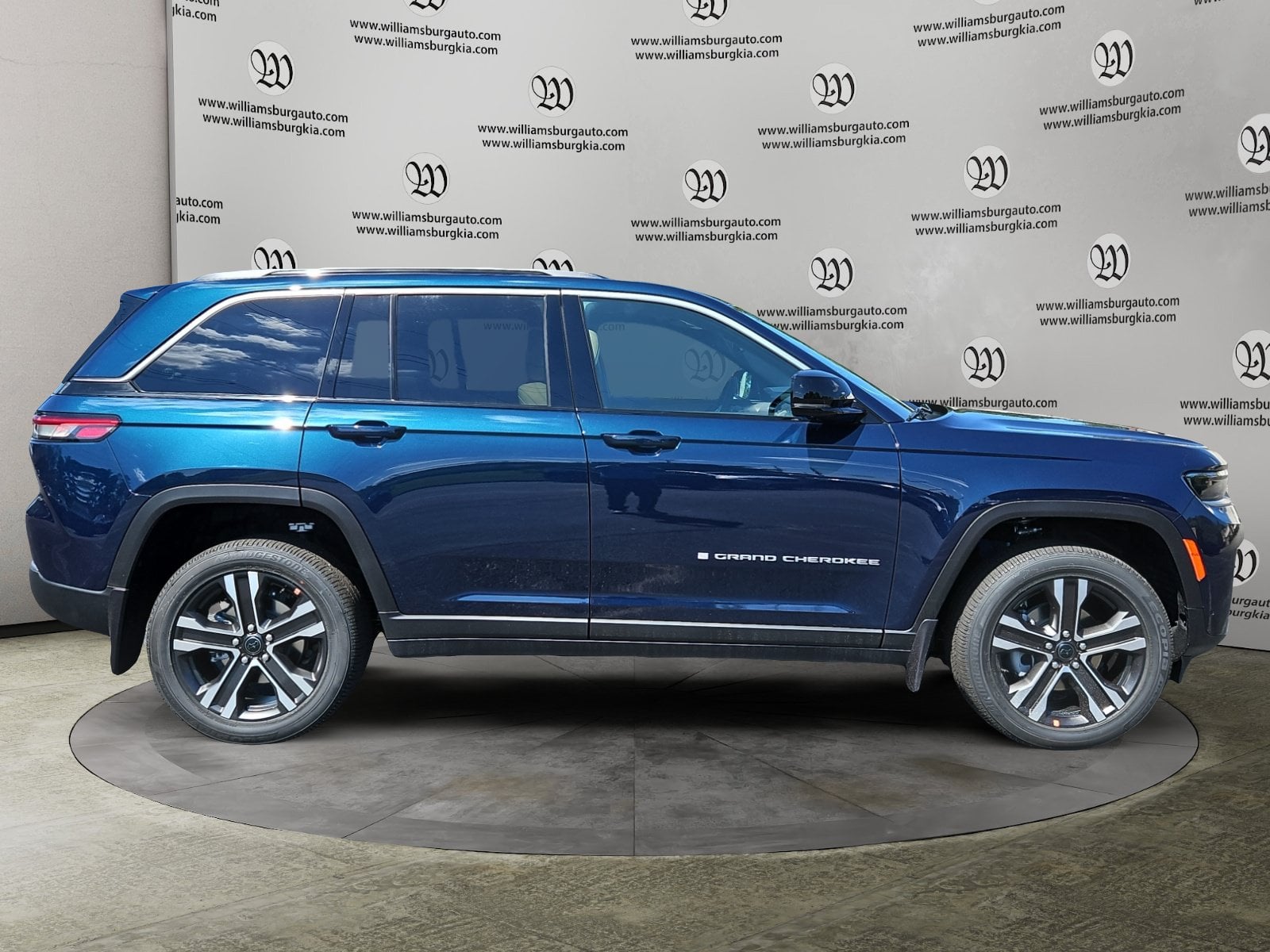 New 2027 Jeep Grand Cherokee Limited - photo - 5