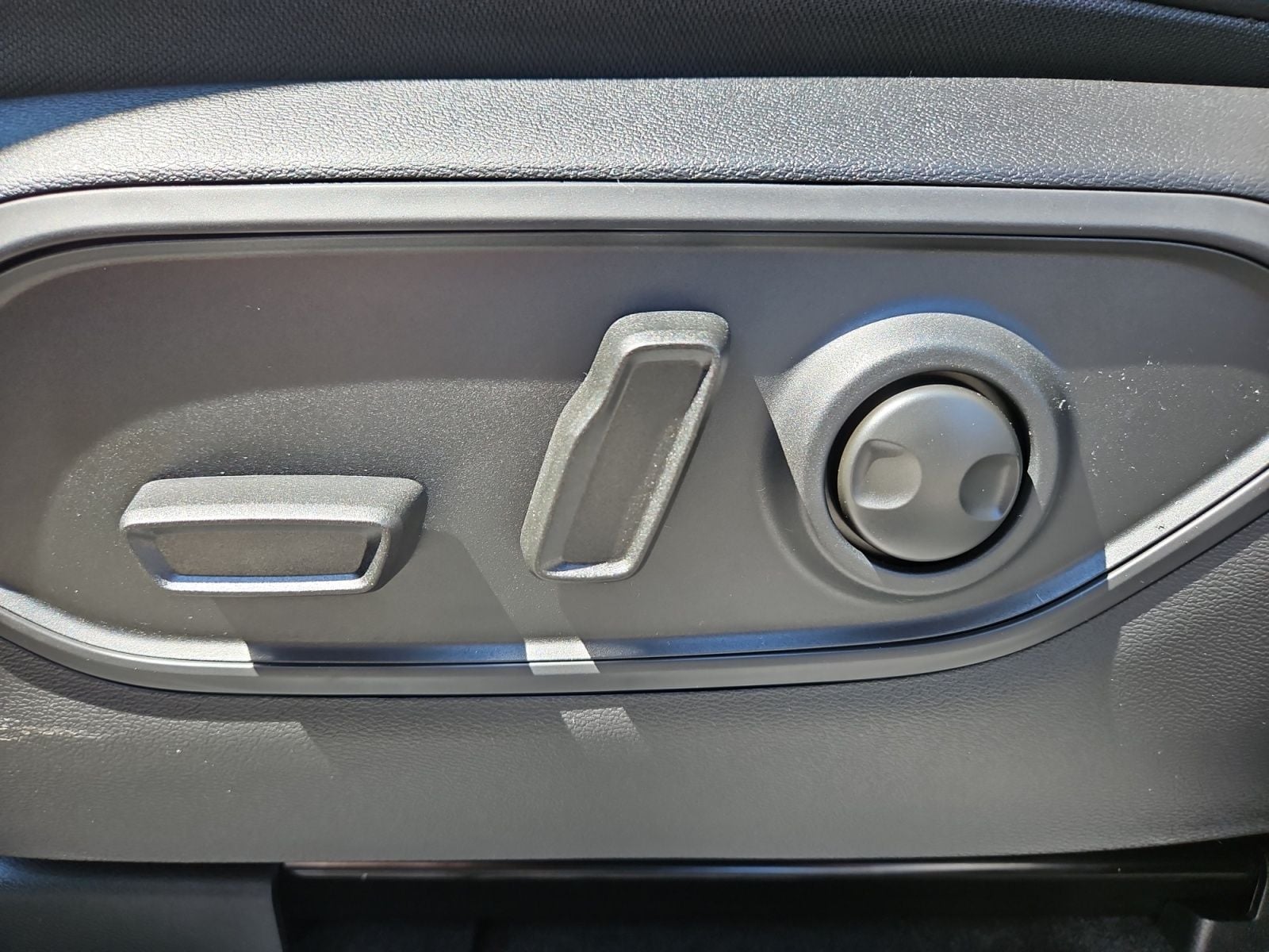 New 2026 Jeep Cherokee Limited - photo - 20