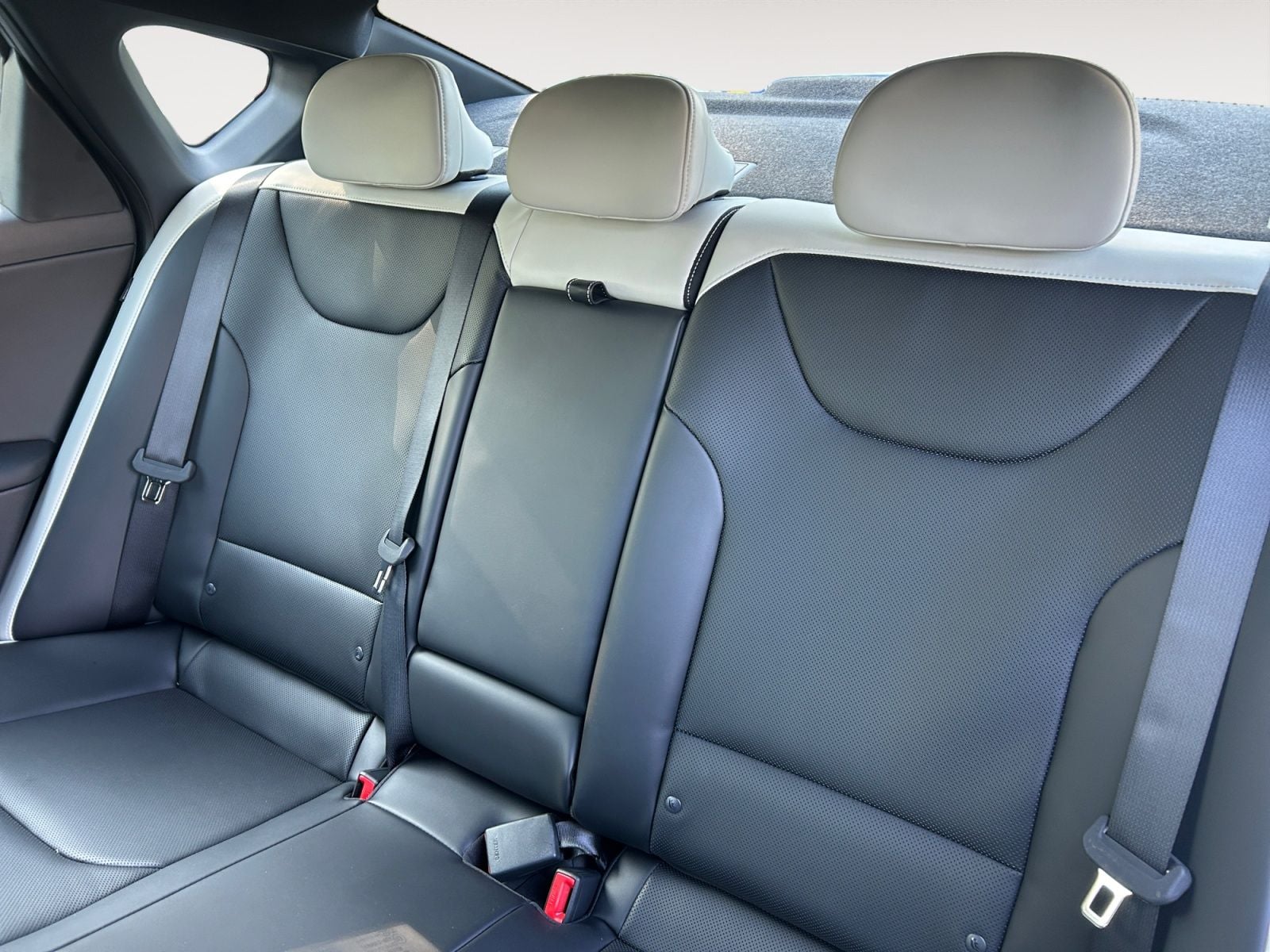 New 2026 Kia K4 GT-Line - photo - 12