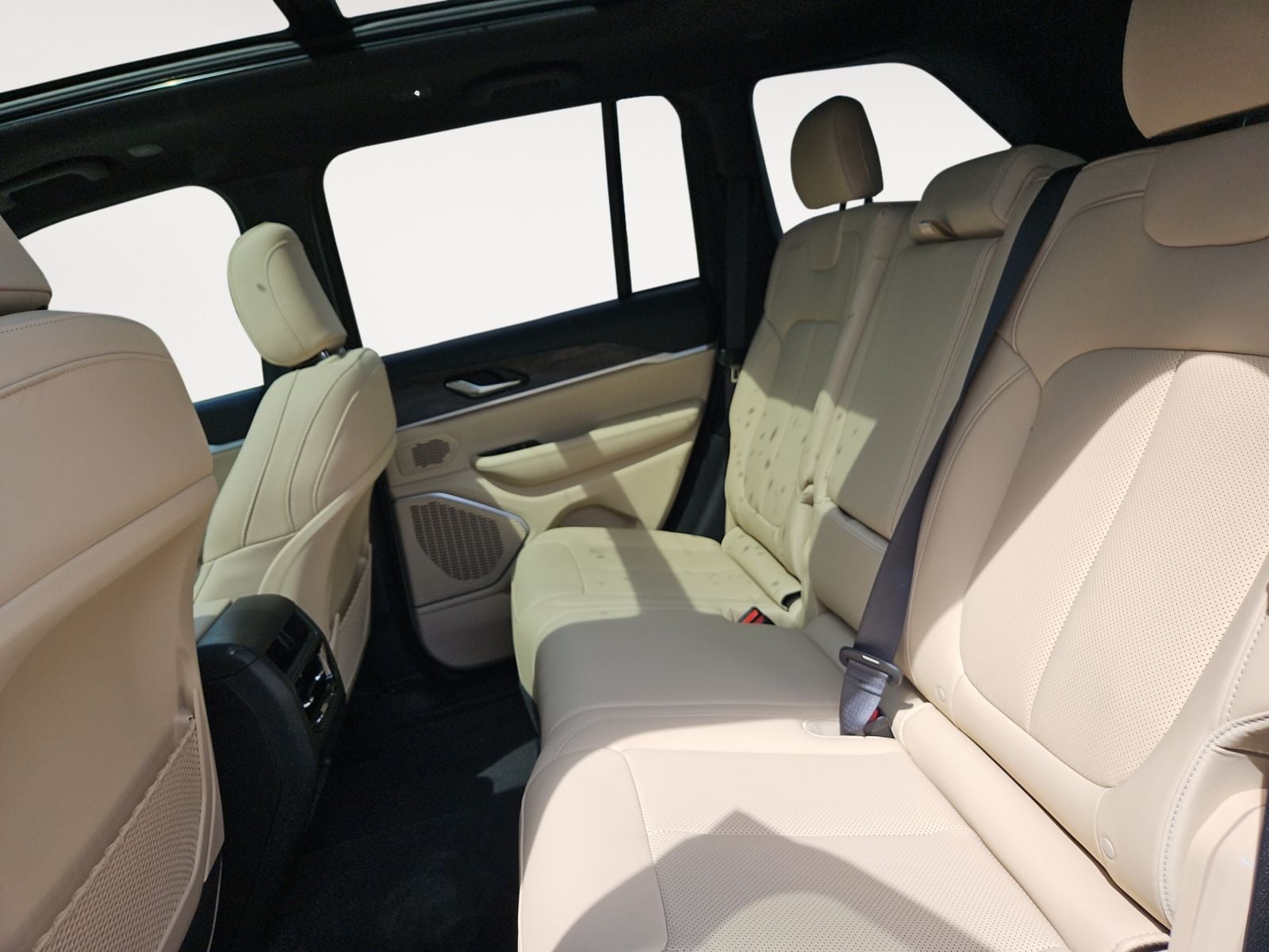 New 2026 Jeep Grand Cherokee Limited - photo - 12