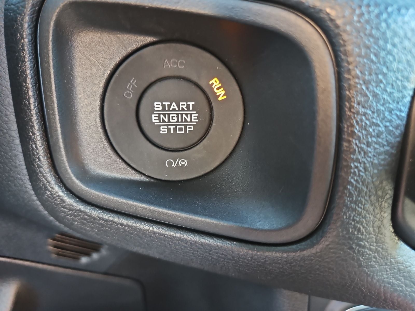 New 2026 Jeep Wrangler Sport S - photo - 27