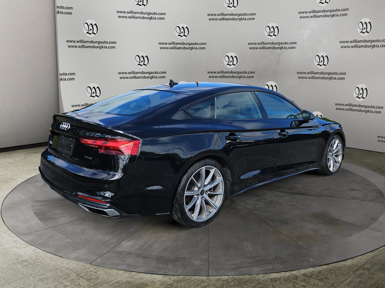 Pre-Owned 2025 Audi A5 Sportback 45 S line Premium - photo - 4