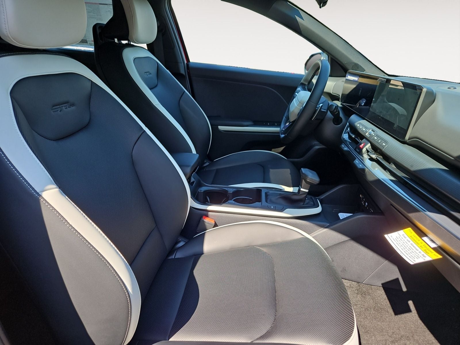 New 2026 Kia K4 GT-Line Turbo - photo - 14