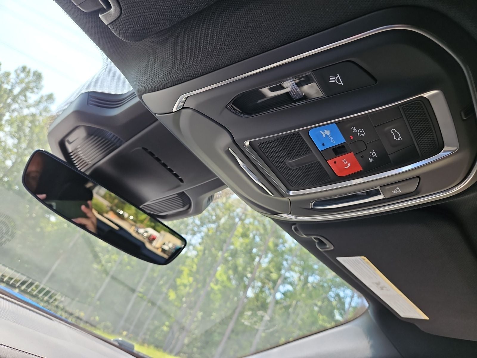New 2026 Jeep Cherokee Limited - photo - 29