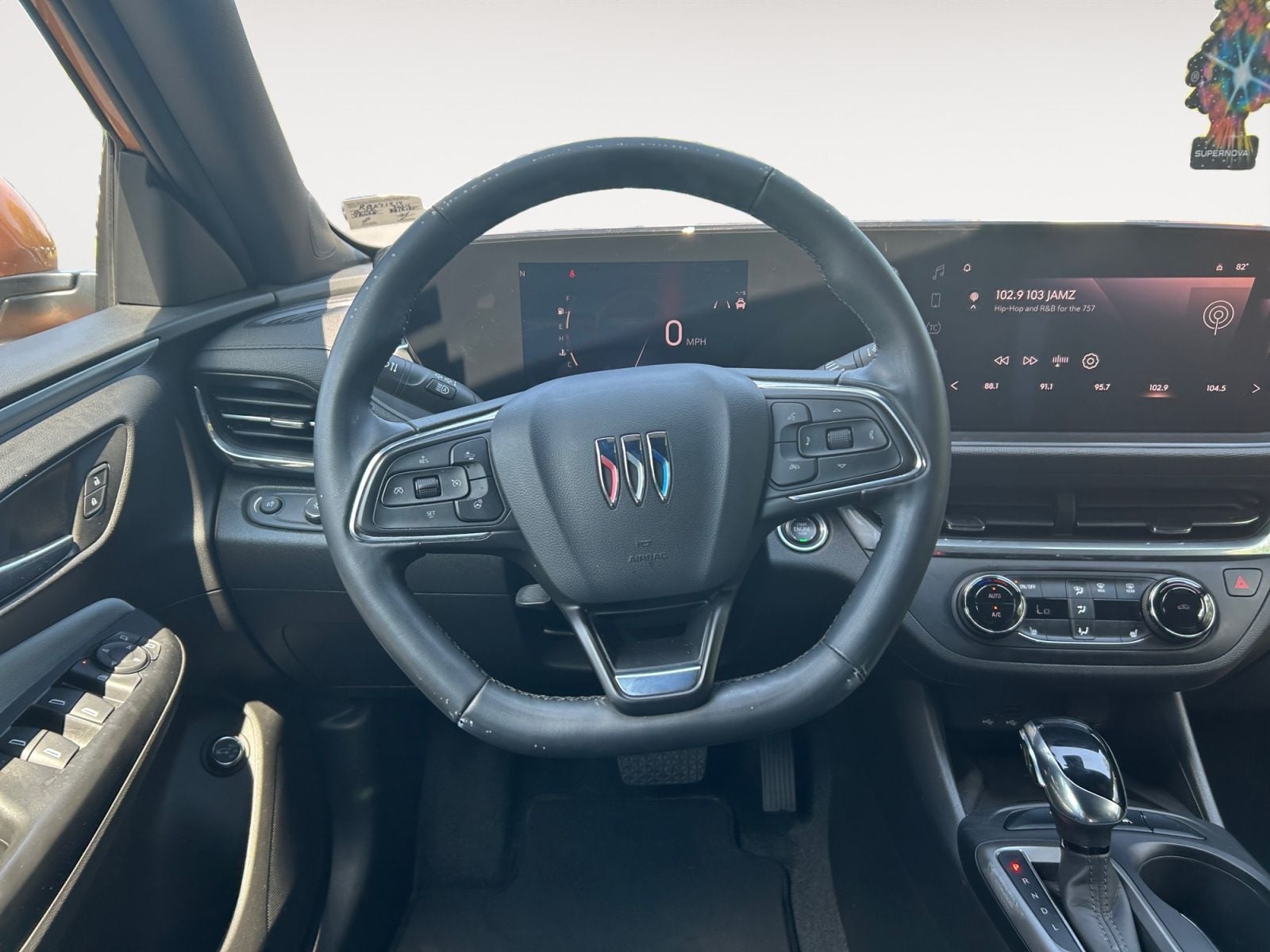 Pre-Owned 2024 Buick Envista Preferred - photo - 11