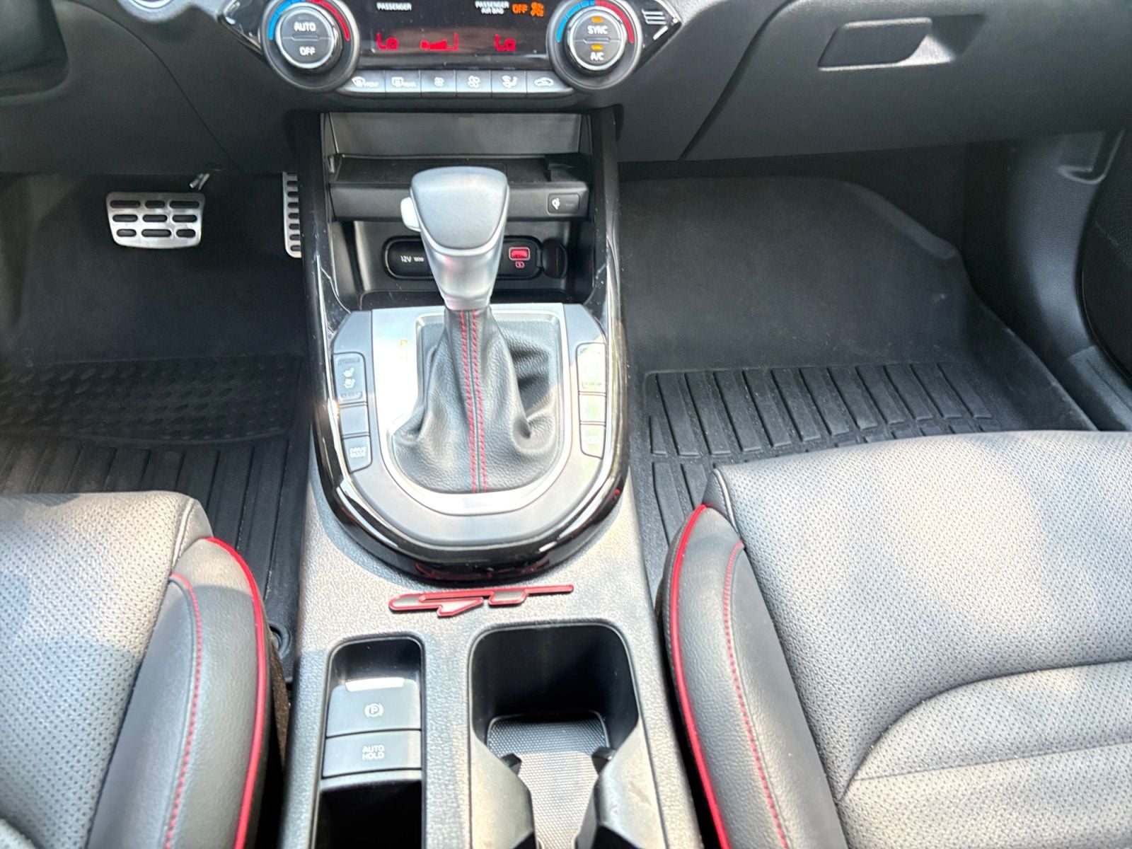 Pre-Owned 2024 Kia Forte GT - photo - 23