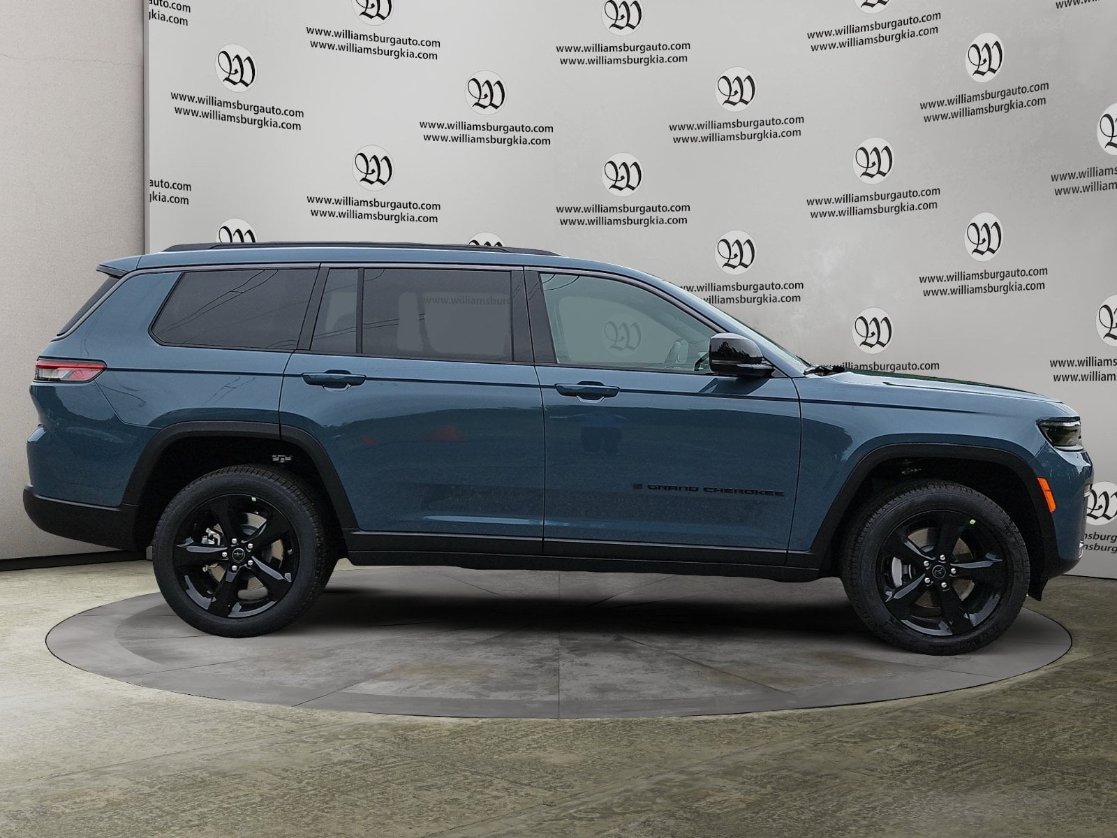 New 2027 Jeep Grand Cherokee L Limited - photo - 5