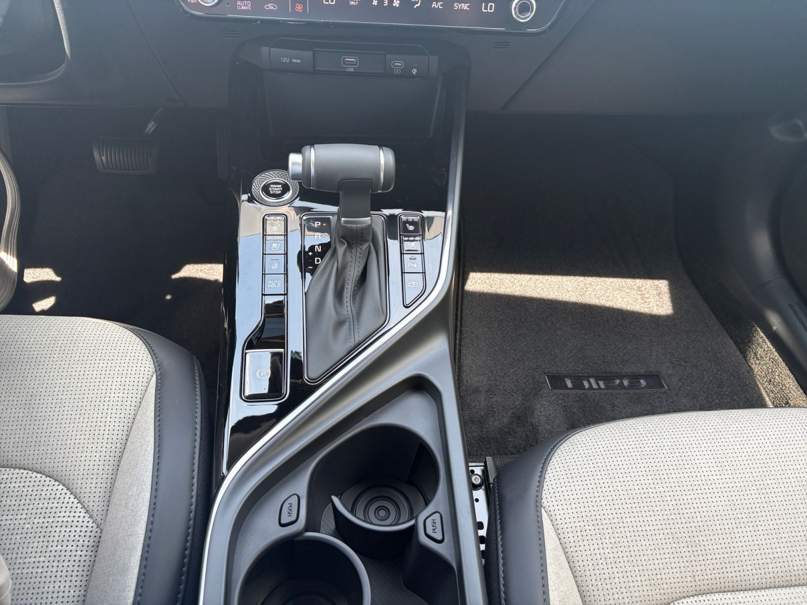 New 2026 Kia Niro SX - photo - 25