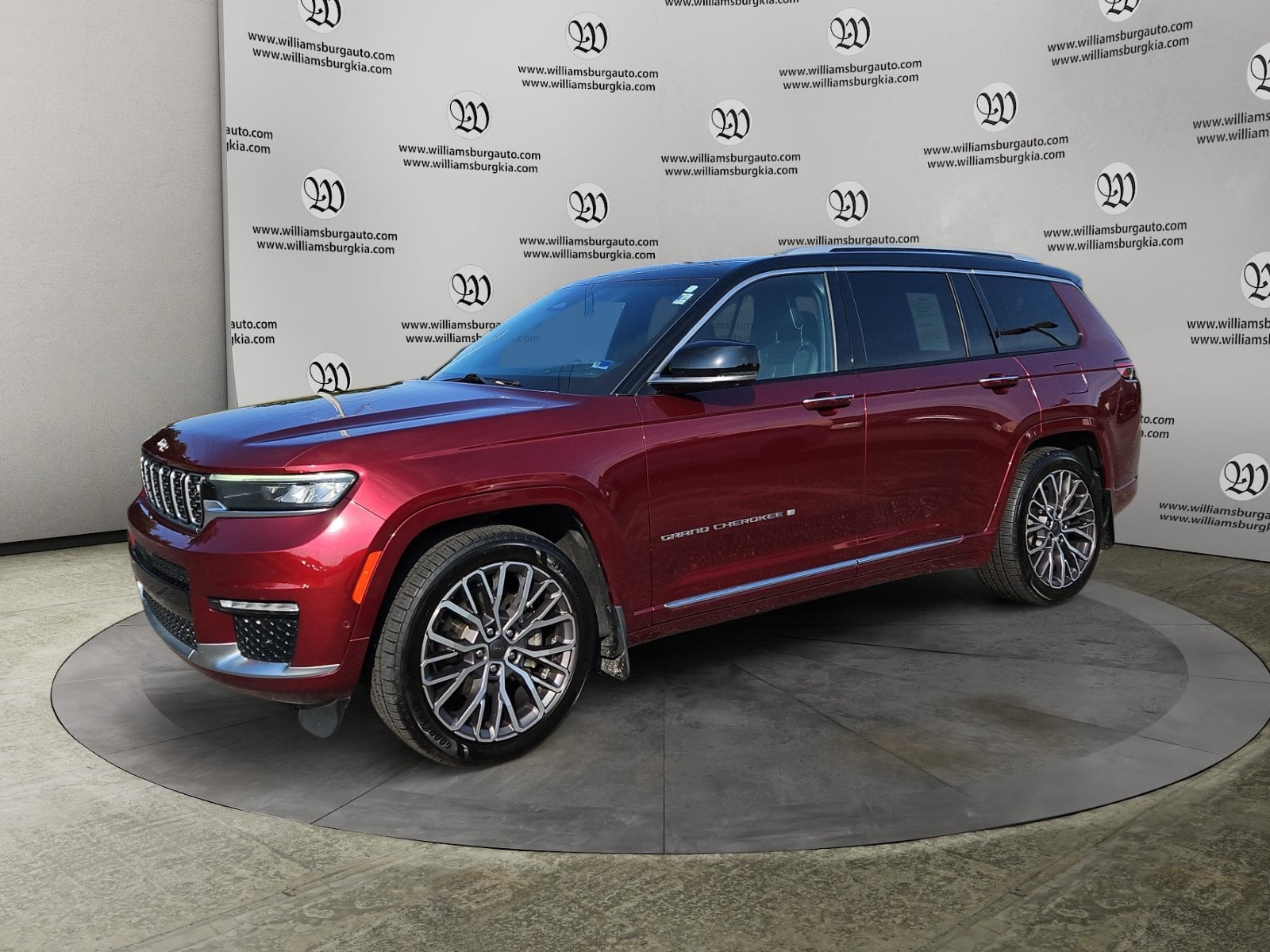 2021 Jeep Grand Cherokee L Summit Photo in Williamsburg VA 23185