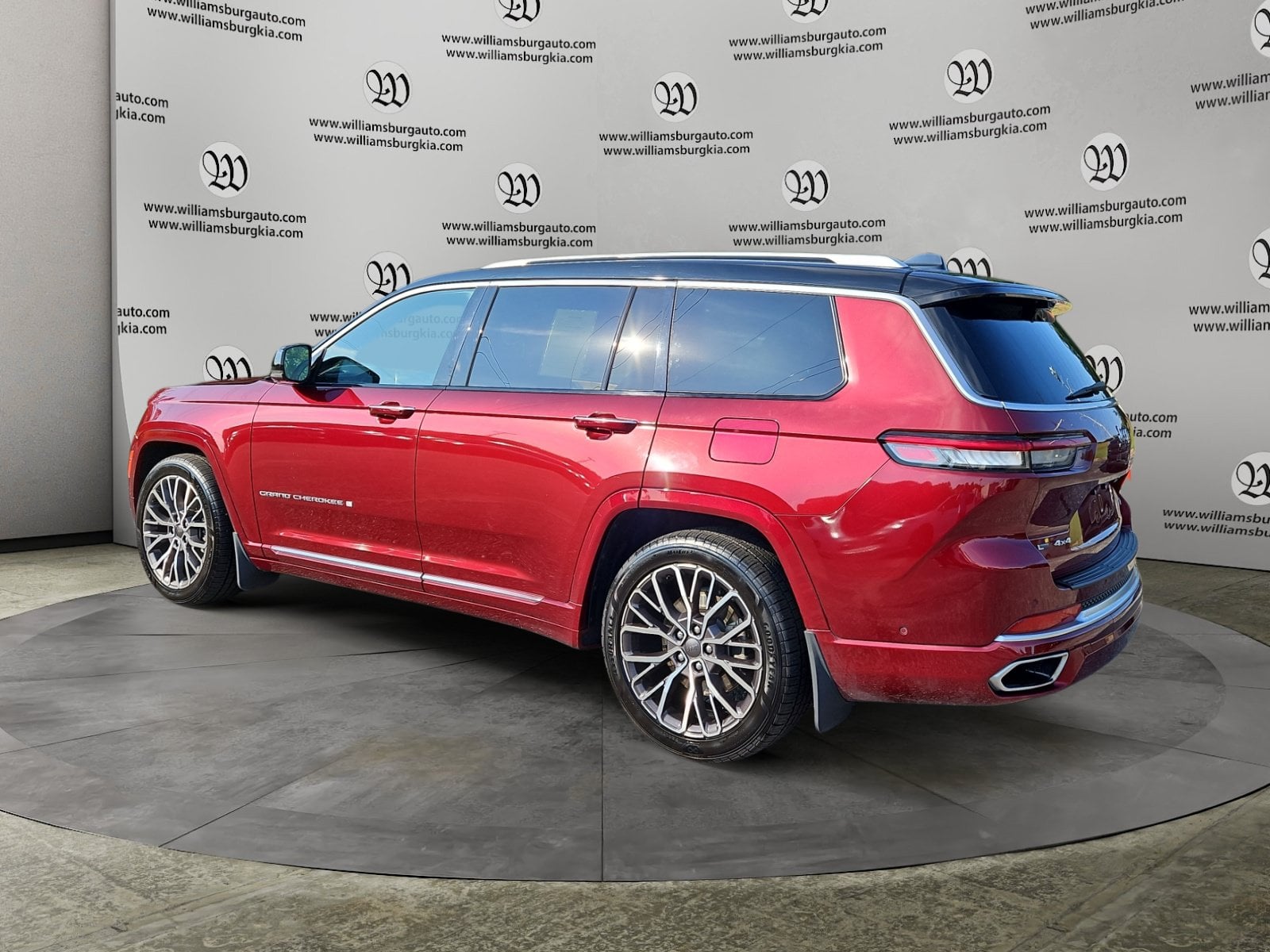 2021 Jeep Grand Cherokee L Summit Photo in Williamsburg VA 23185