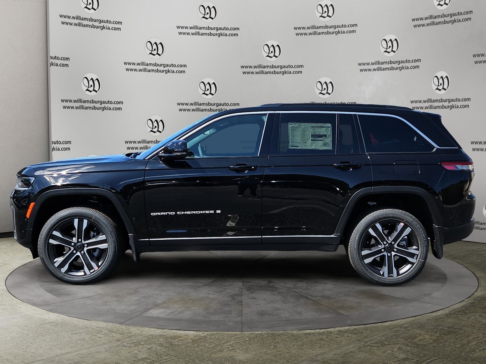 2027 Jeep Grand Cherokee Limited Photo in Williamsburg VA 23185