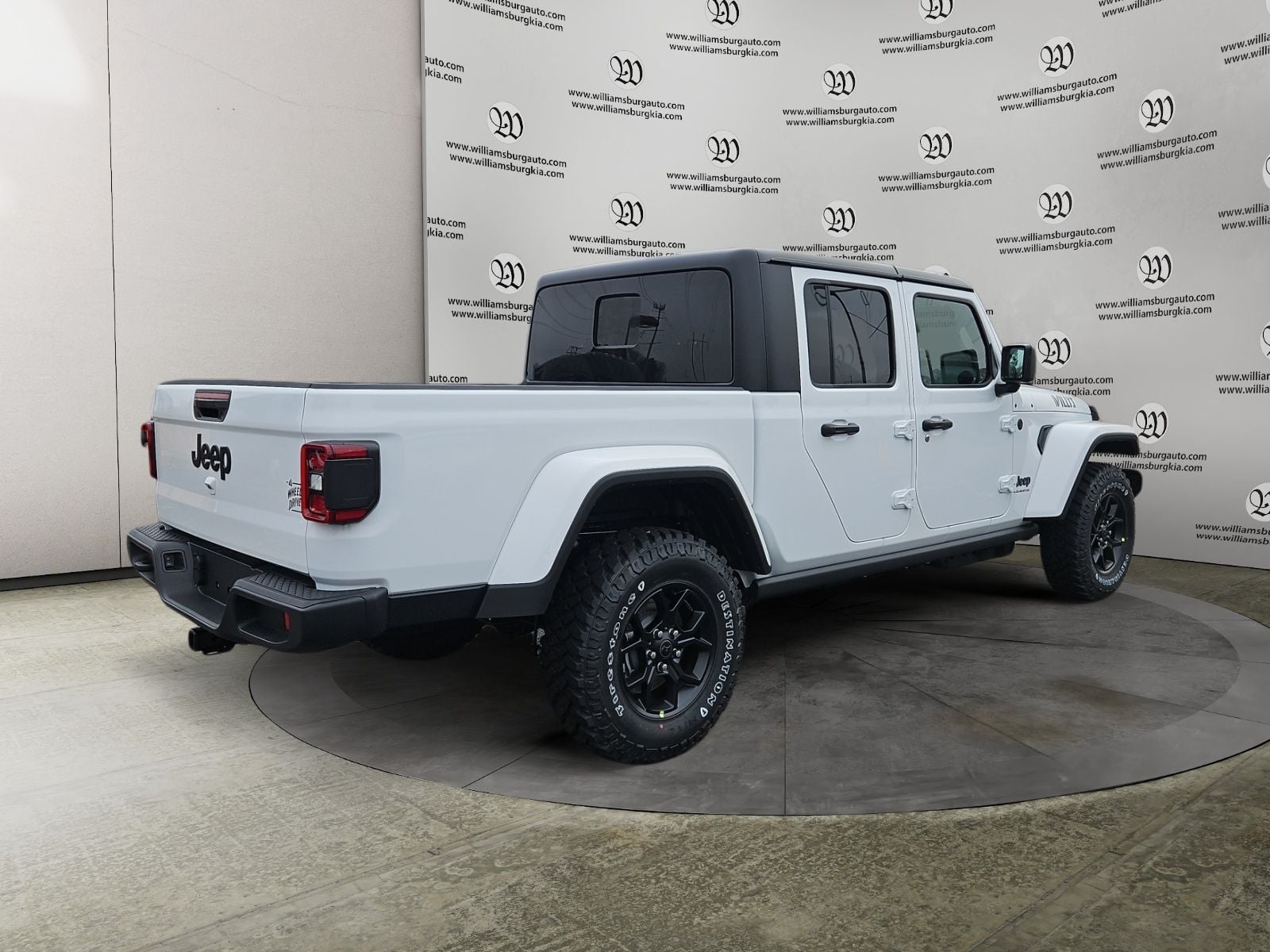 2026 Jeep Gladiator Willys Photo in Williamsburg VA 23185