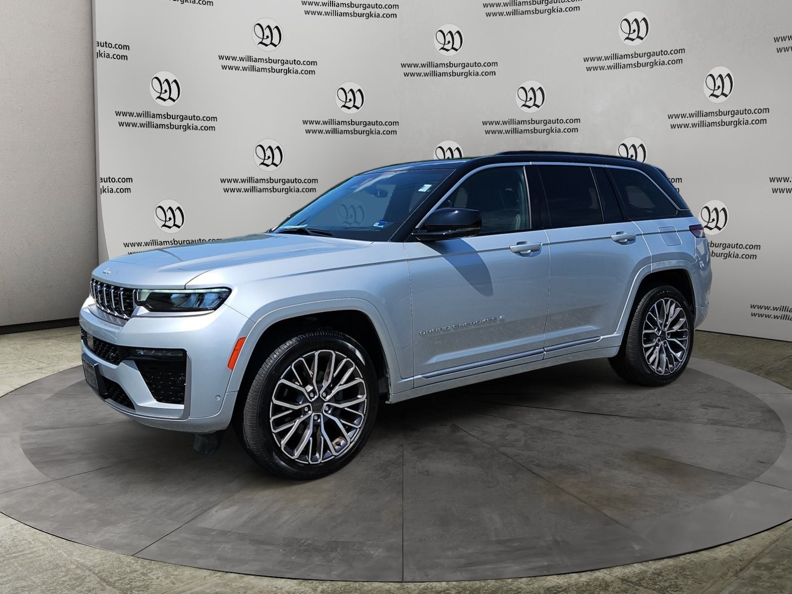 2026 Jeep Grand Cherokee Summit Photo in Williamsburg VA 23185