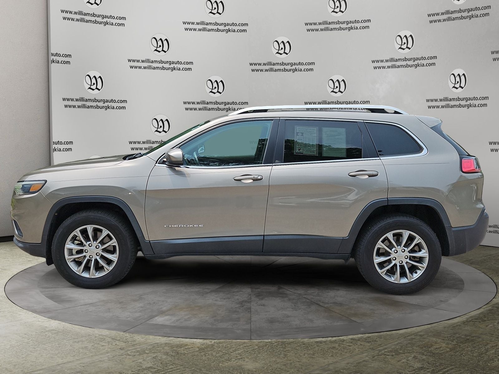2021 Jeep Cherokee Latitude Plus Photo in Williamsburg VA 23185
