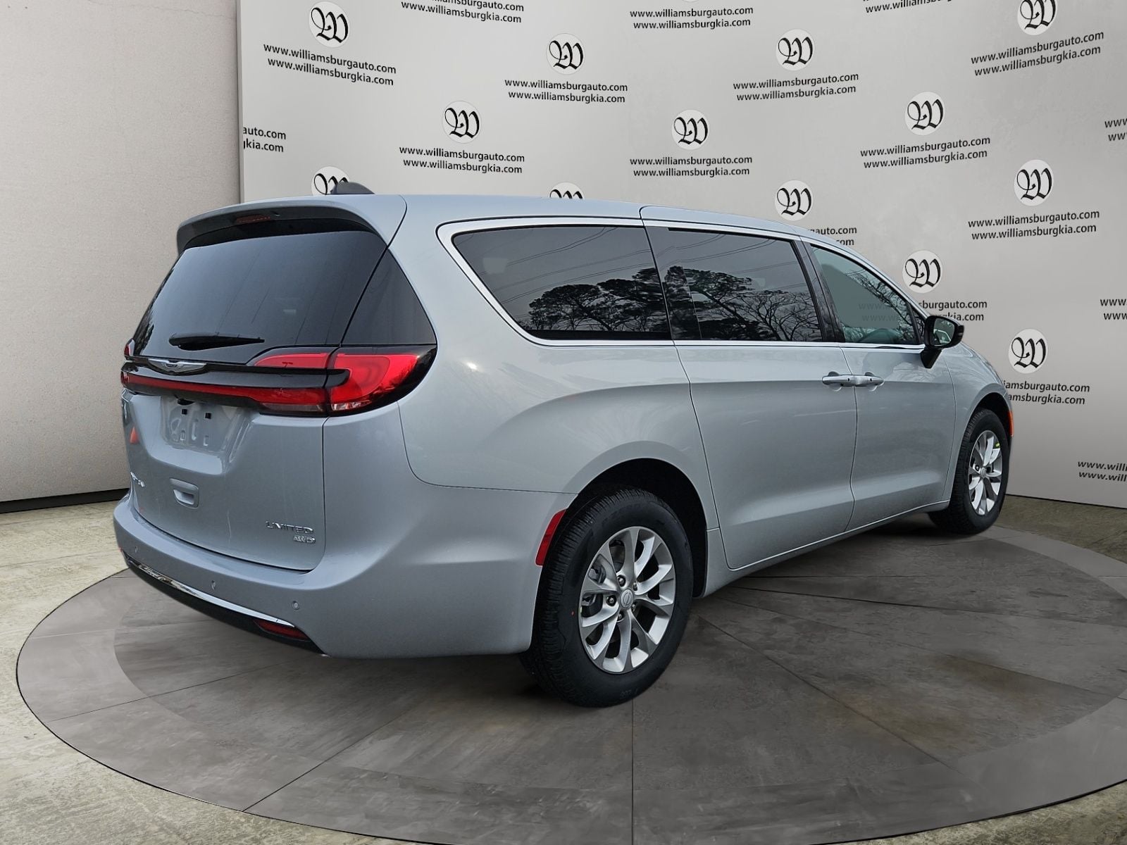 2026 Chrysler Pacifica Limited Photo in Williamsburg VA 23185