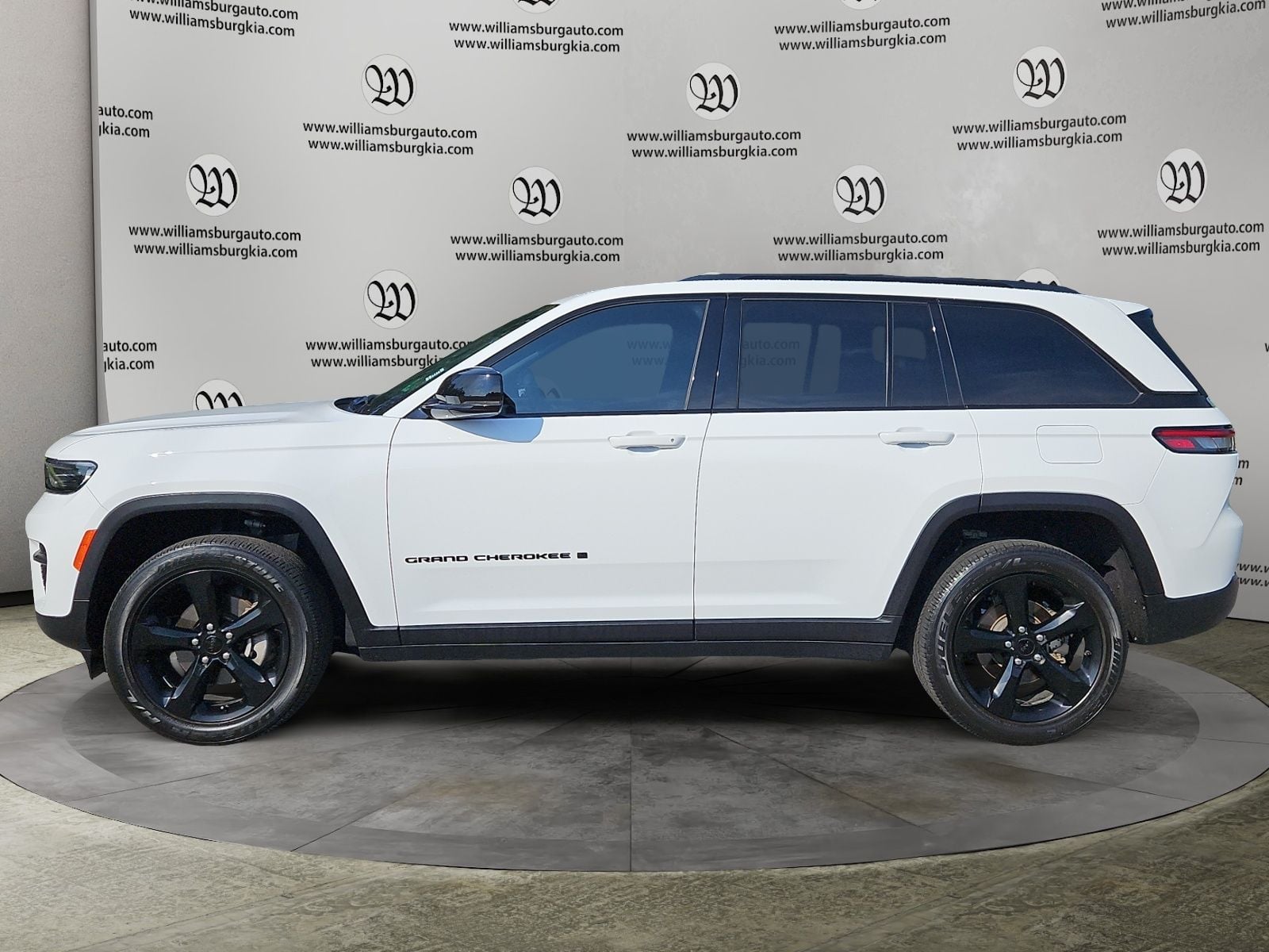 2024 Jeep Grand Cherokee Altitude Photo in Williamsburg VA 23185