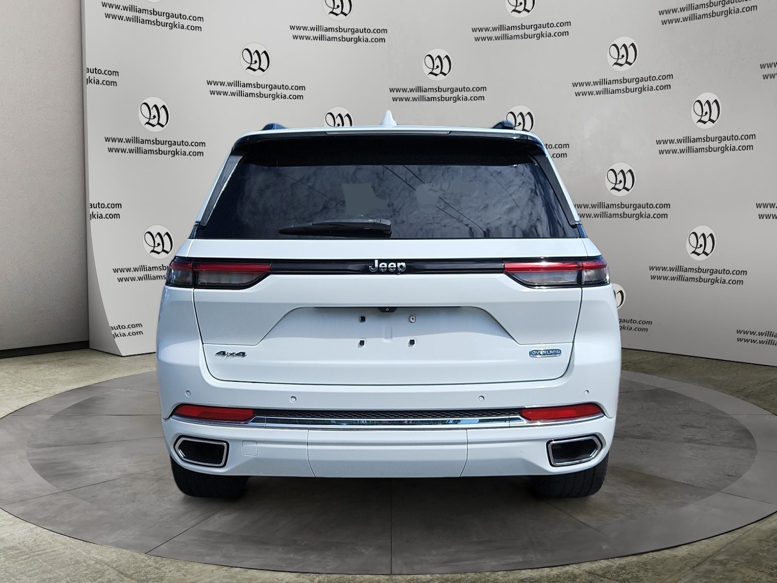 2022 Jeep Grand Cherokee Overland Photo in Williamsburg VA 23185