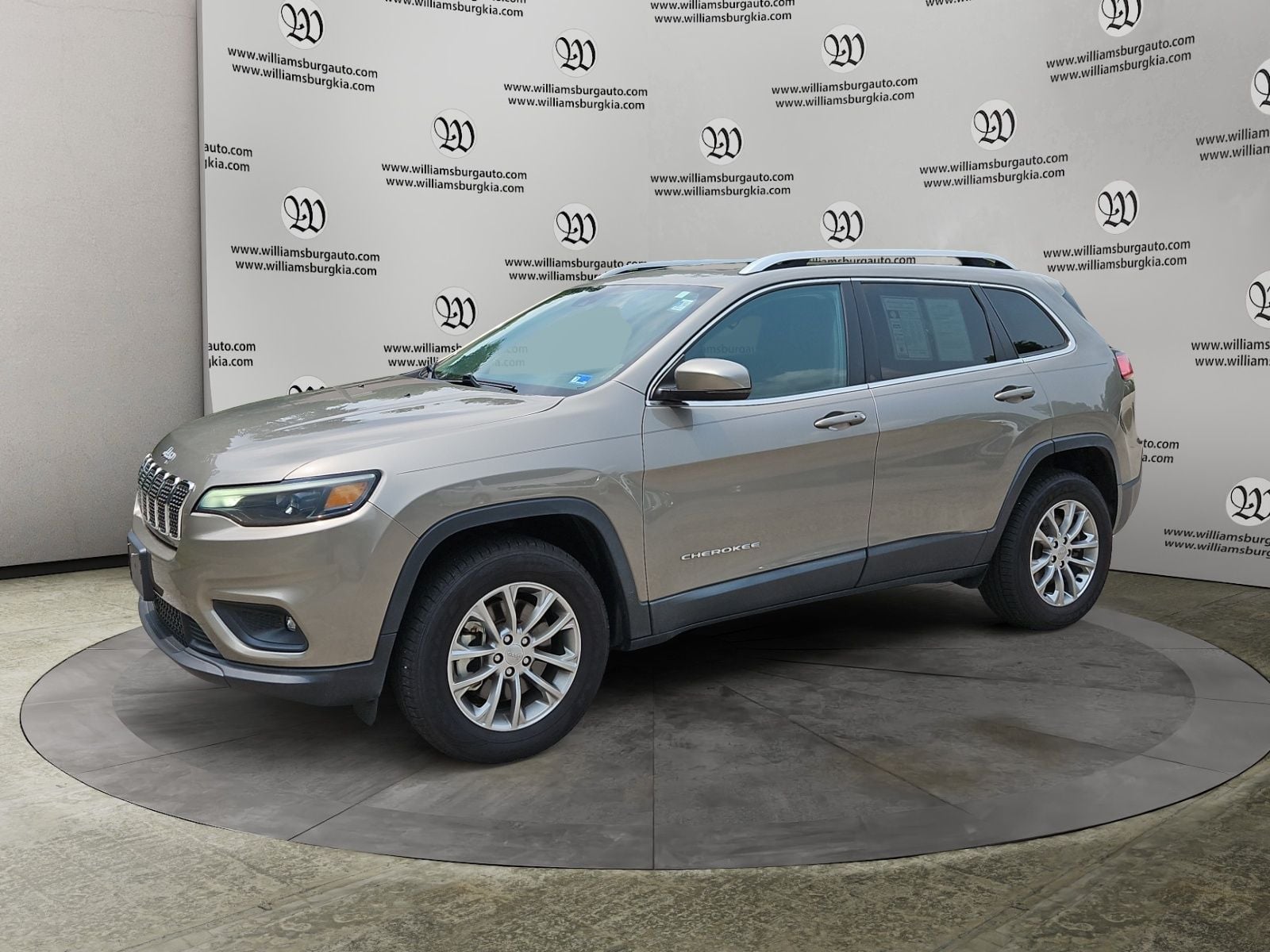 2021 Jeep Cherokee Latitude Plus Photo in Williamsburg VA 23185